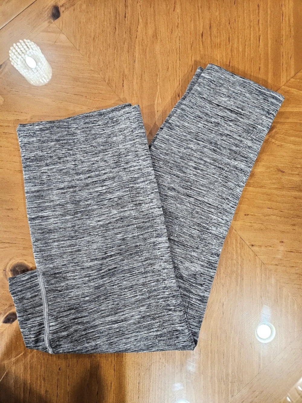 EUC Women's Under Armour Cropped Leggings